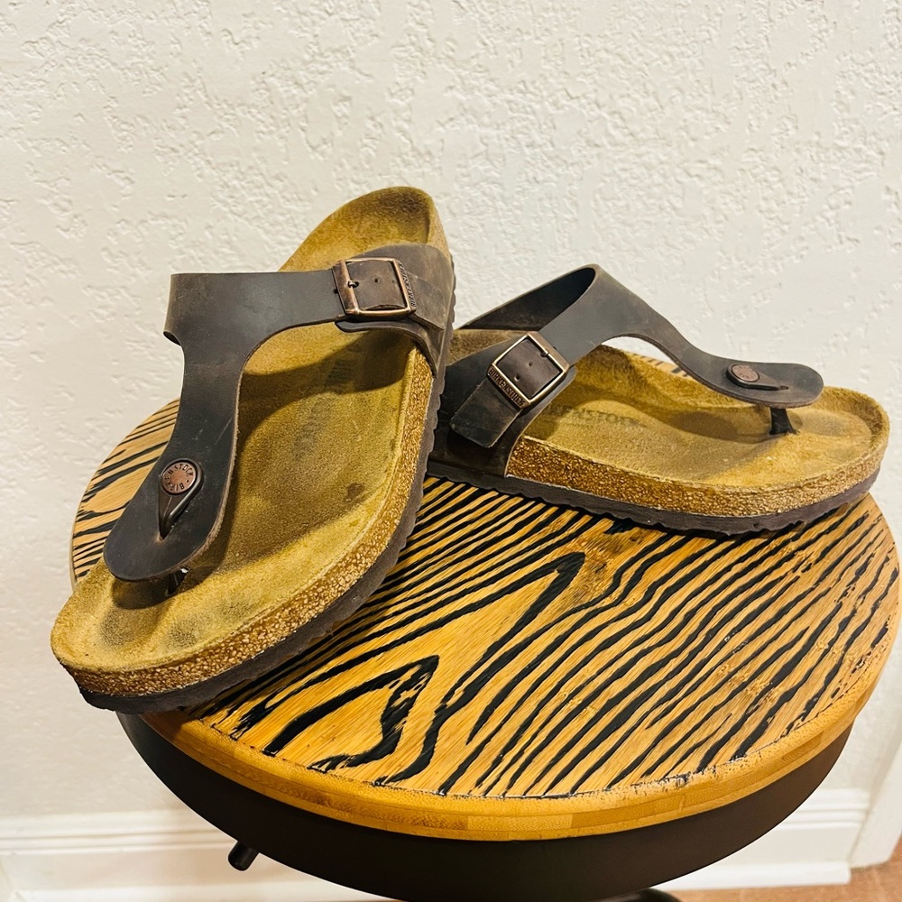 Birkenstock Gizeh Habana Oiled Leather Regular Width size 12 or 43